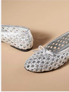 Pilcro for Anthropologie Woven Metallic Silver Ballet Flats with Bow EUC